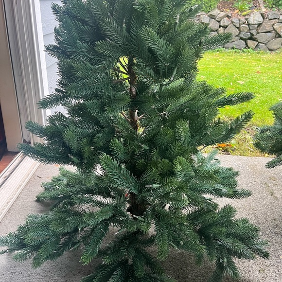 10’ Christmas Tree I was gifted this last year. I can’t fit it in my home. - Picture 3 of 6